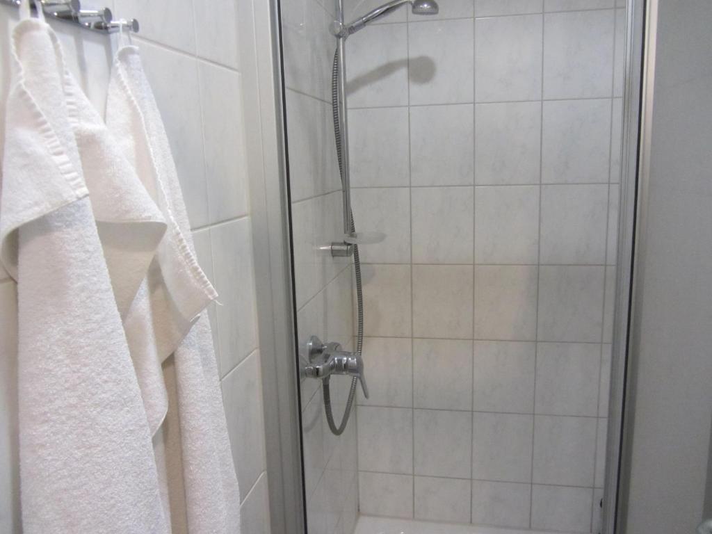 Hotel Zum Ochsen Stadtbergen Zimmer foto