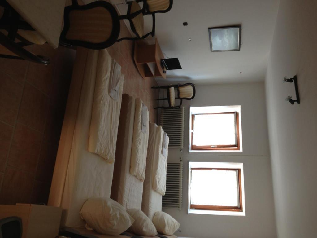 Hotel Zum Ochsen Stadtbergen Zimmer foto